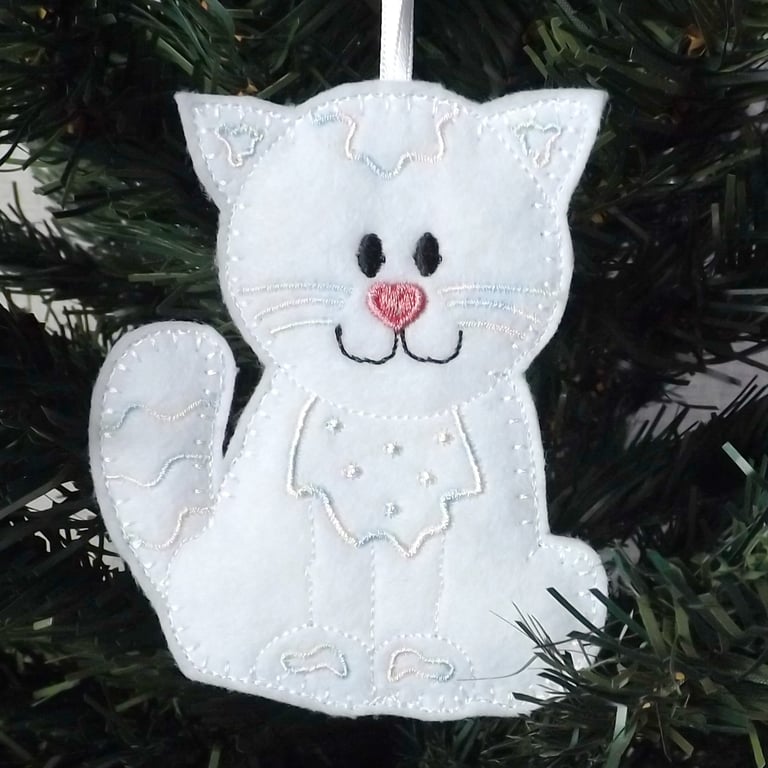 Christmas cat decoration, hanging decoration, white felt.