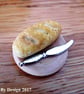 1:12 Scale Bread and Knife on Chopping Board for Dolls House - Food - Image 2