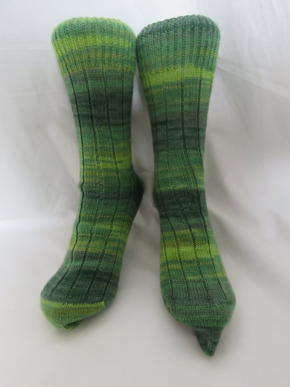 Hand-cranked Knitted Ribbed Wool Socks Size 8 to 9