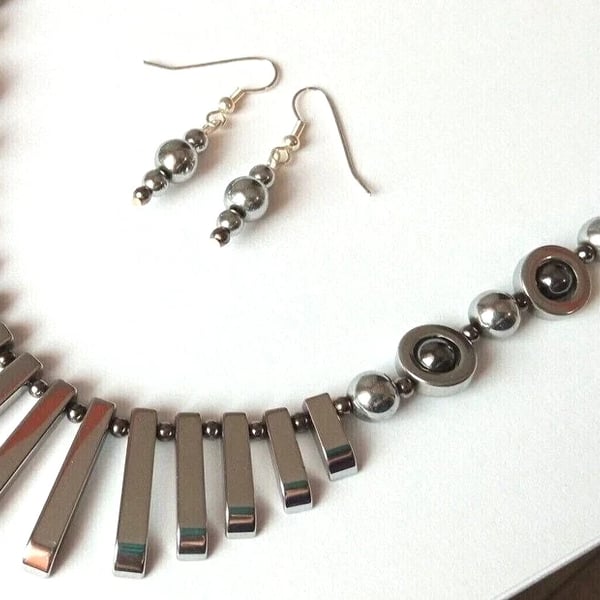 Silver Hematite Necklace & Earrings Gift Set Tapered Metallic Statement