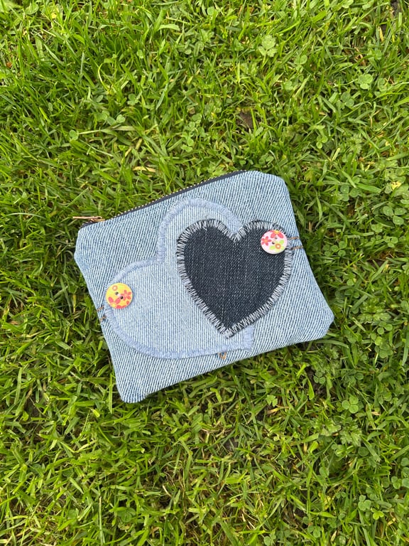 Denim purse with hearts - Upcycled jeans pockets