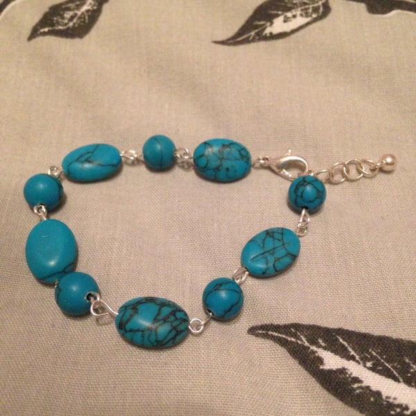 Turquoise style beaded bracelet