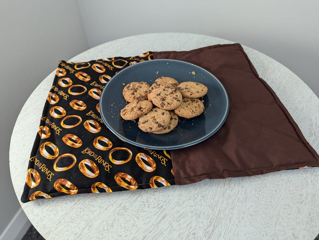 Bilbo's Mats for (Unsmashed) Plates: The One Ring Design