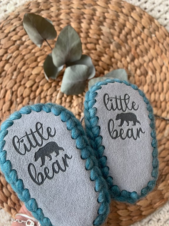 Chunky Modern Wool Booties with Soles 3-6m