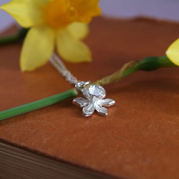 Silver Flower Necklace, Daffodil Pendant, Spring Flower, Welsh Flower