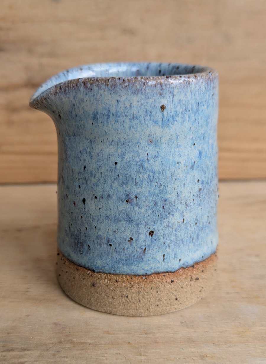 Diddy pale blue jug (speckled)