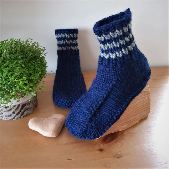 Slippers, Dorm Boots, UK 6-7  Adult Unisex Navy & Grey, Hand Knitted, Wool Mix