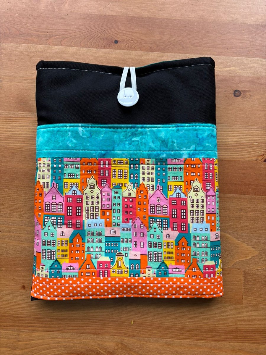 Patchwork building print iPad, book case