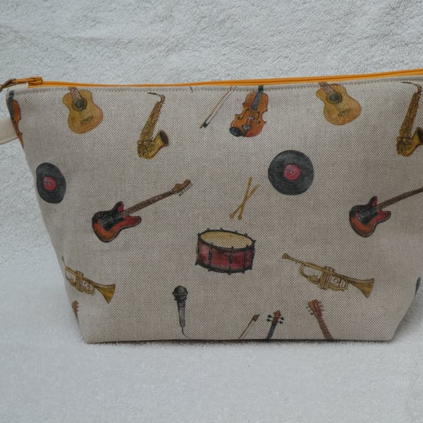 Musical Instrument Print Project Holder. Lined Purse. Zipped Holdall. Bag