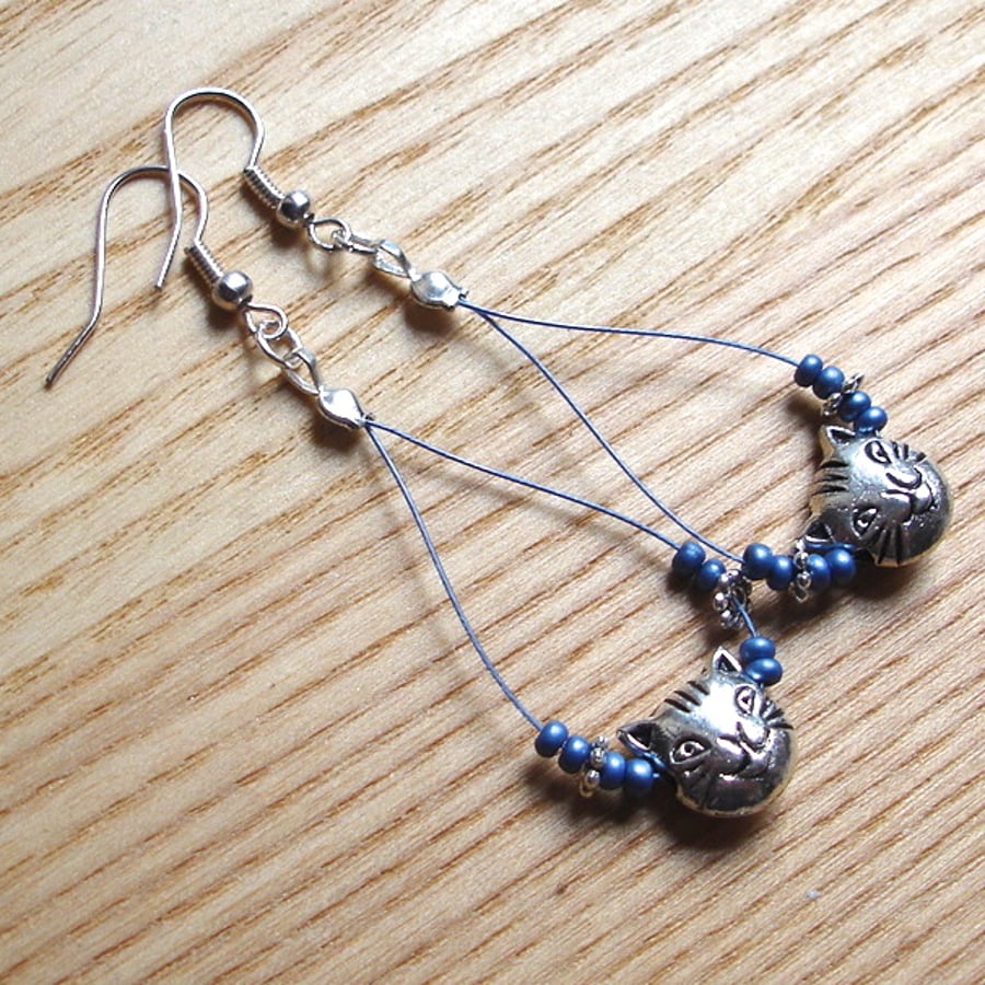 Beautiful Blue Cat Bead Loop Bead Earrings, Gorgeous Gift for Her