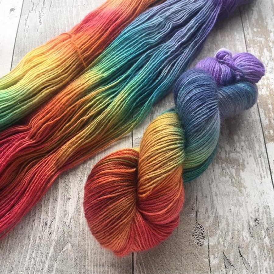 Hand dyed knitting yarn 4 ply BFL Skydance100g