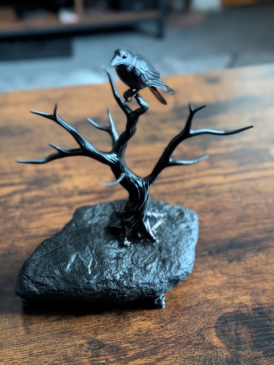 Alternative Raven on Tree Sculpture - Kate & Fate