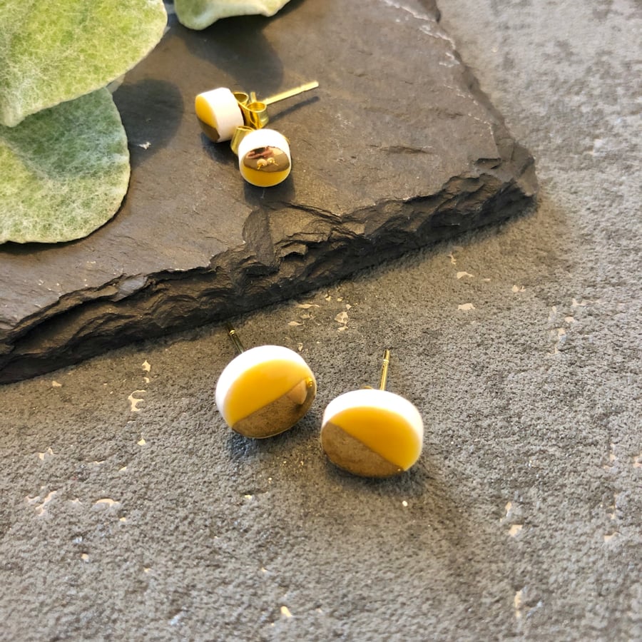 Ceramic button earrings - Honey yellow duo