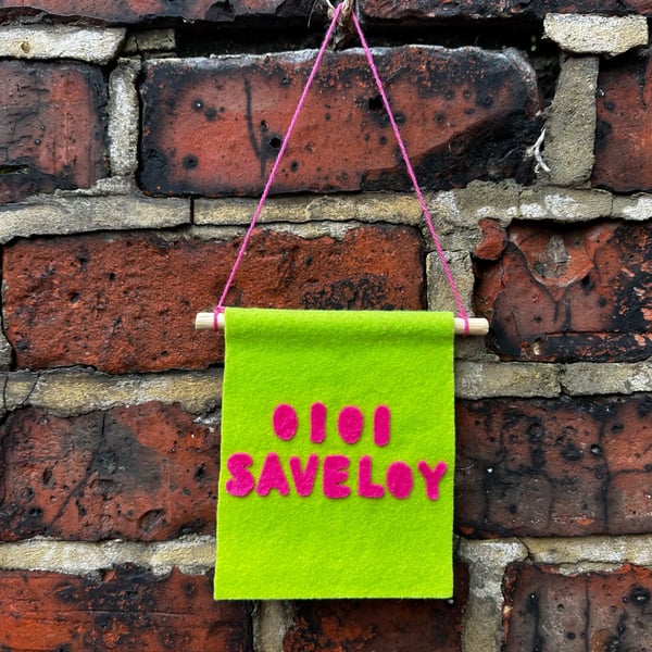 Geordie hanging-oioi saveloy 