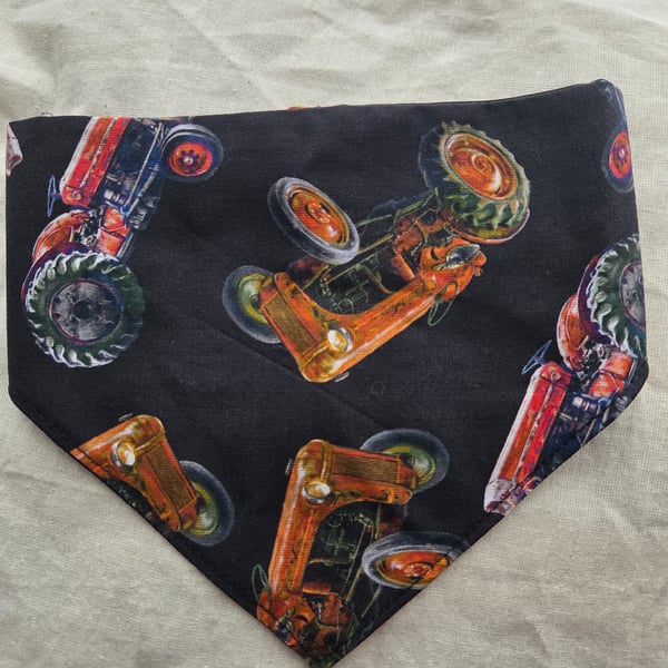 Elasticated slip-on Dog Bandana - Size L
