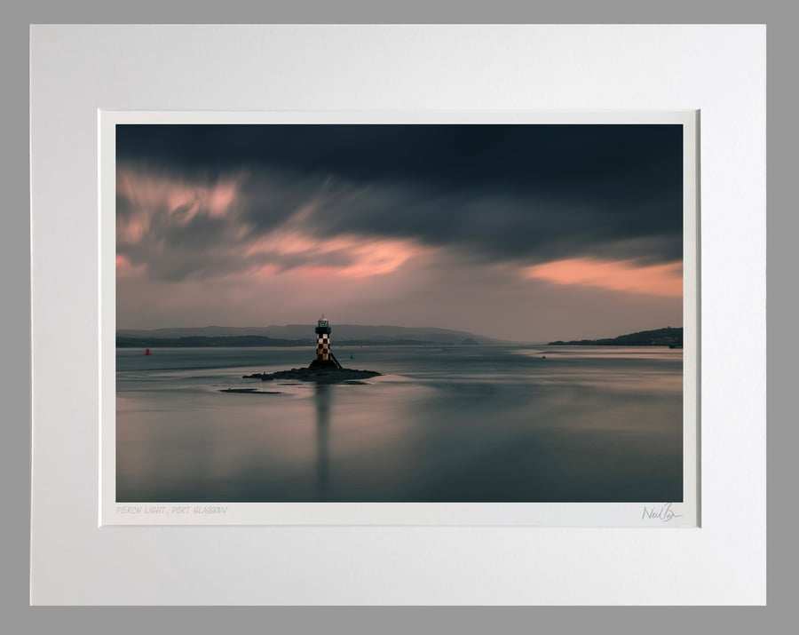 Perch Lighthouse Port Glasgow Scotland - A3 (50x40cm) Unframed Print