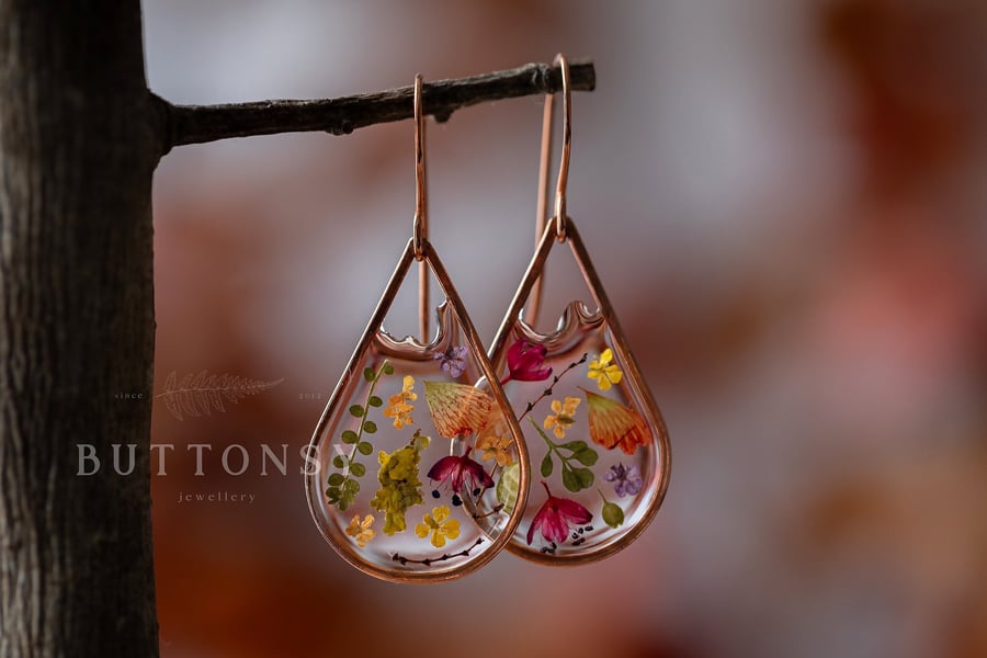 Autumn Flowers and Leaves Clear Resin Teardrop Earrings