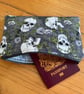 Skulls And Ivy Quilted Fabric Organiser Pouch - Image 6