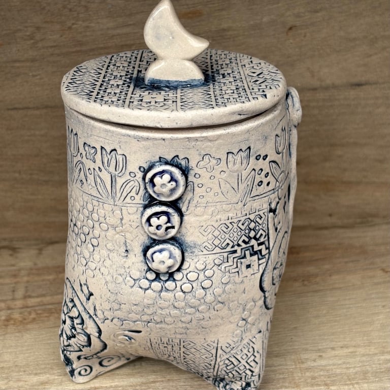 Blue and white lidded pot