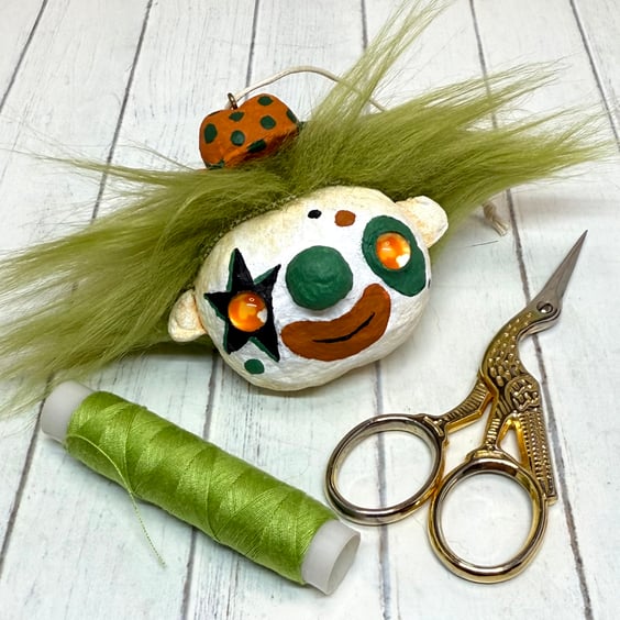 Spun Cotton Clown Hanger in Green