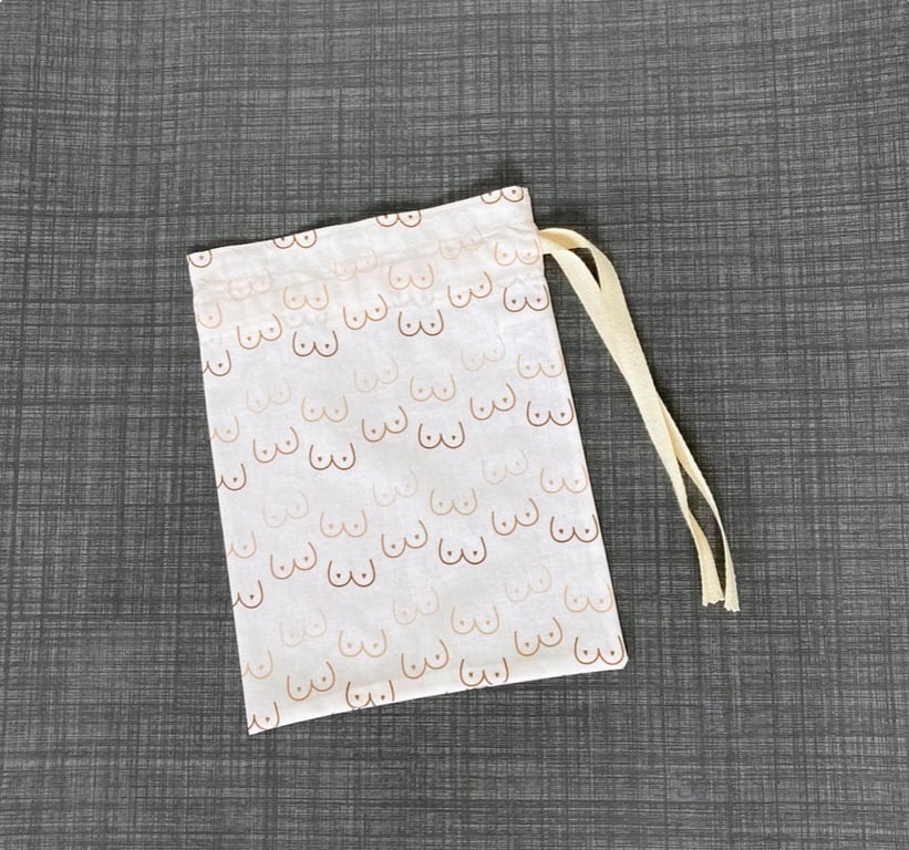 Booby Print Cotton Fabric Drawstring Gift Bag: Medium Present Wrap.