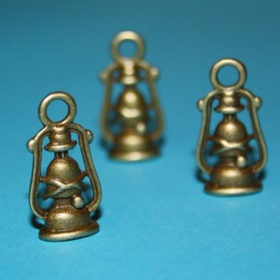 bronze plated lamps - charms  - 2pcs