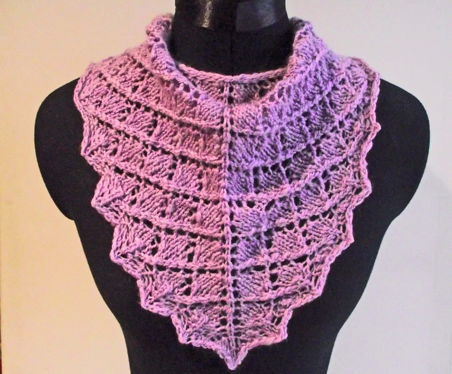 Kerchief Cowl, Scarf, Neckwarmer, Neckerchief, Knit Bandana, Handspun, Merino