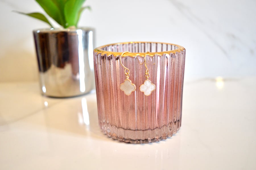 24k Gold Plated White Shimmer or Black Clover Drop Earring