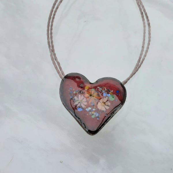 SMALL, DAINTY ENAMELLED HEART NECKLACE - 16" LONG