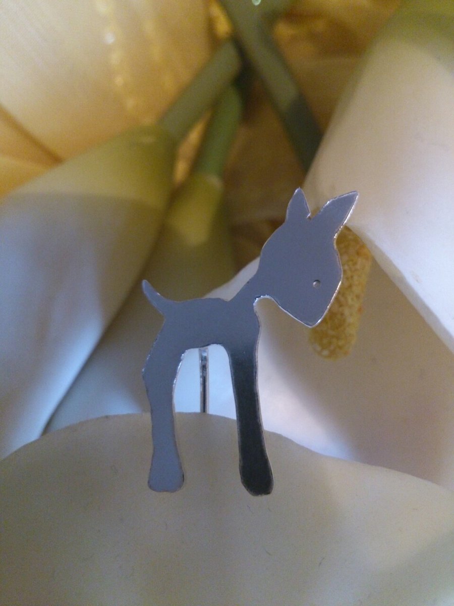Deer pin brooch