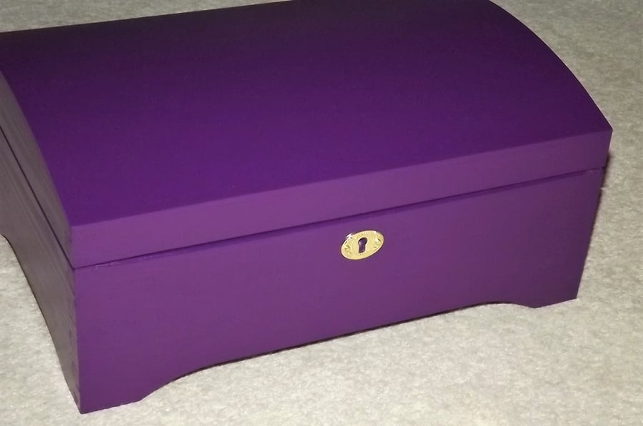 FREE POST - LOCKABLE Wooden PURPLE Jewellery Chest with inner storage tray