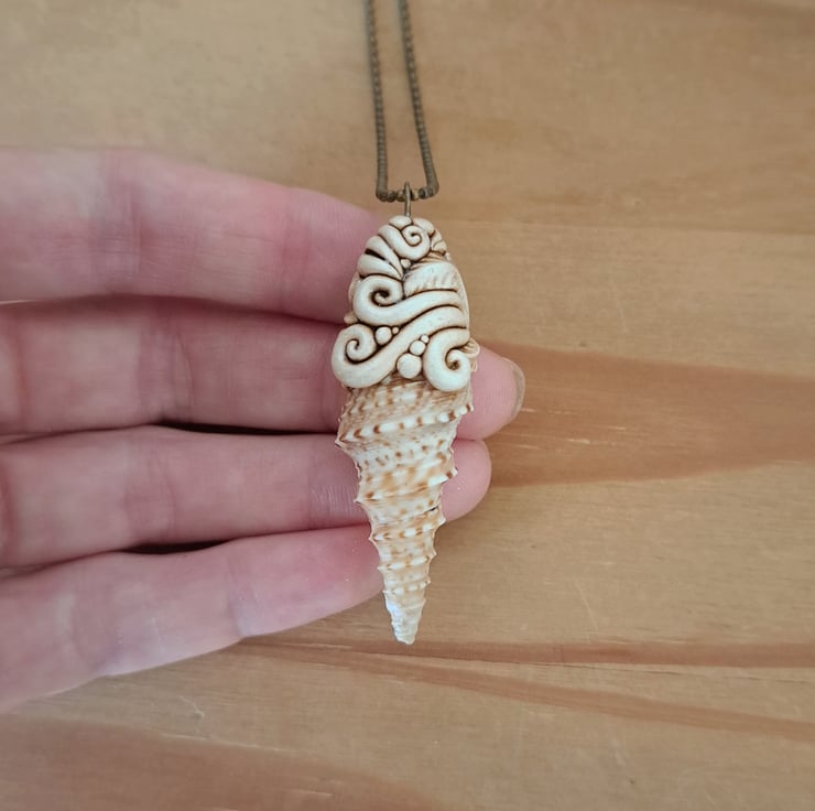 Collectible Travel Treasures Conch Shell Charm by Dune Jewelry | Customize with 5,000+ Elements