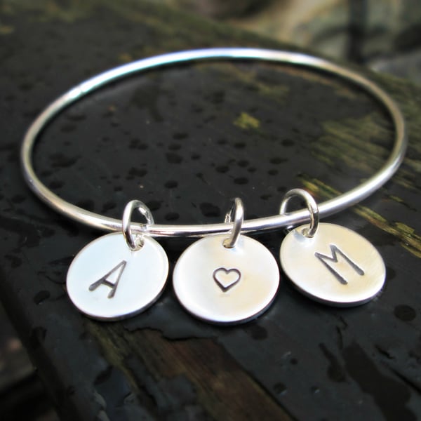 INITIALS BANGLE - Customised with initials of your loved ones, a gift for Mum!