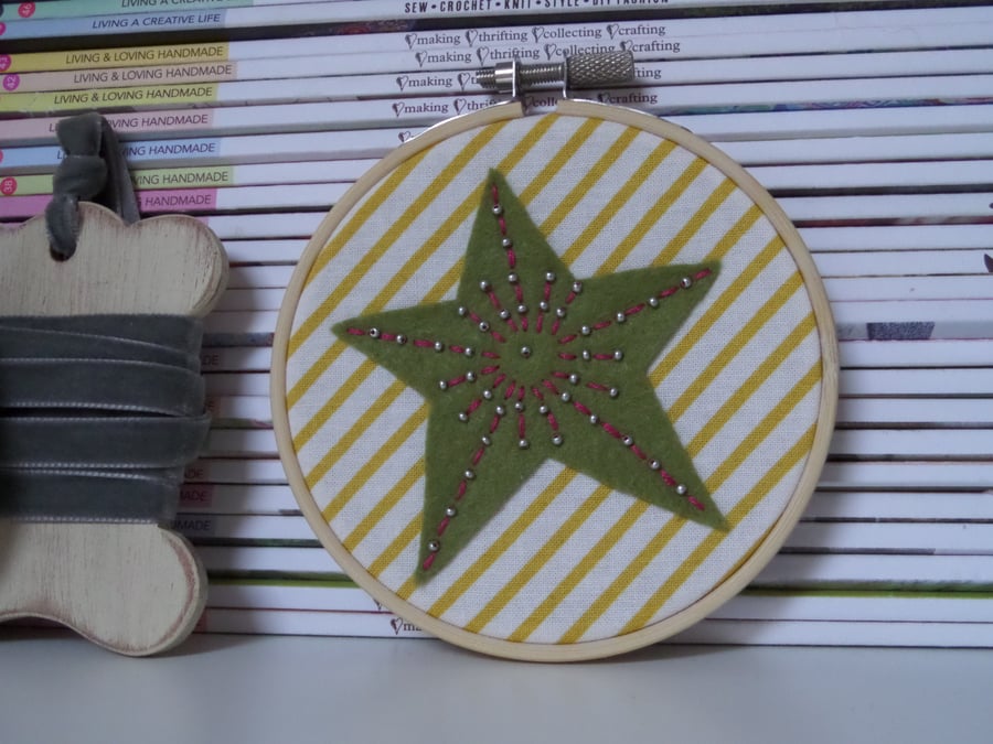 Embroidered Green Star Hoop Art Wall Decoration 