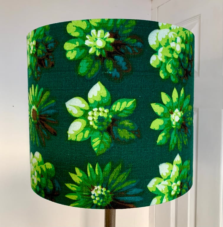 Gorgeous GREEN Daisy Floral VIntage 60s 70s Barkcloth Fabric Lampshade option 