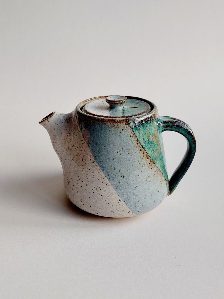 Handmade thrown stoneware Teapot in Gardom's Green glaze