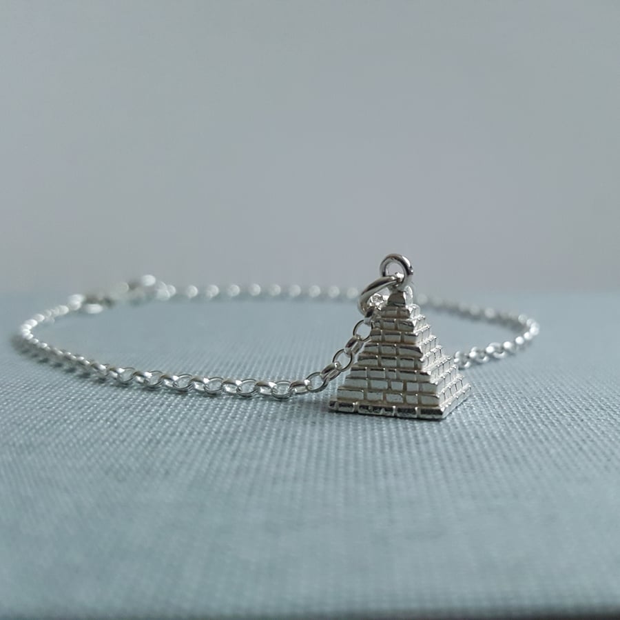Silver Pyramid Bracelet - Geometric Jewellery - Egyptian Pyramid Charm