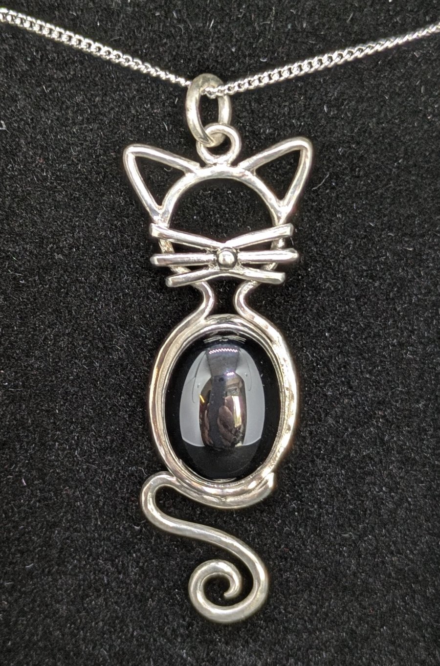 Sterling silver cat pendant with onyx stone