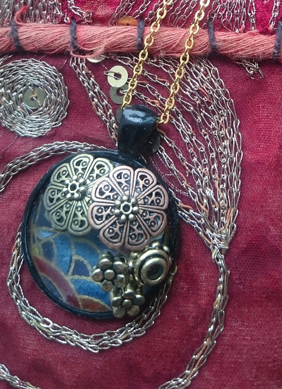 Bejewelled Cabochon Pendant