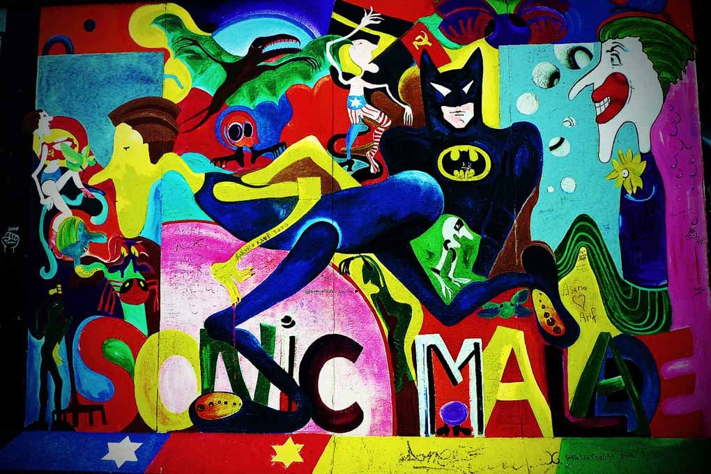 Berlin Wall Graffiti Artwork Street Art Mural Germany 18"x12" Print