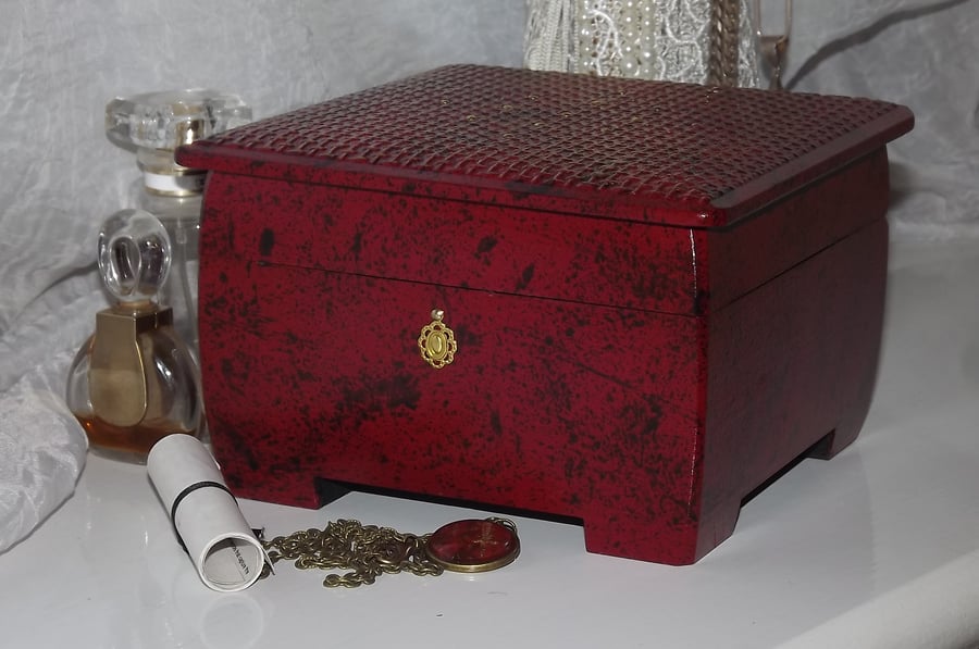 LOCK BOX. Wooden Scarlet lockable Box. Handmade wooden lock and key box