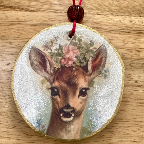 Deer Fawn Wood Slice Hanging Decoration Cute Baby Deer British Wildlife Gift