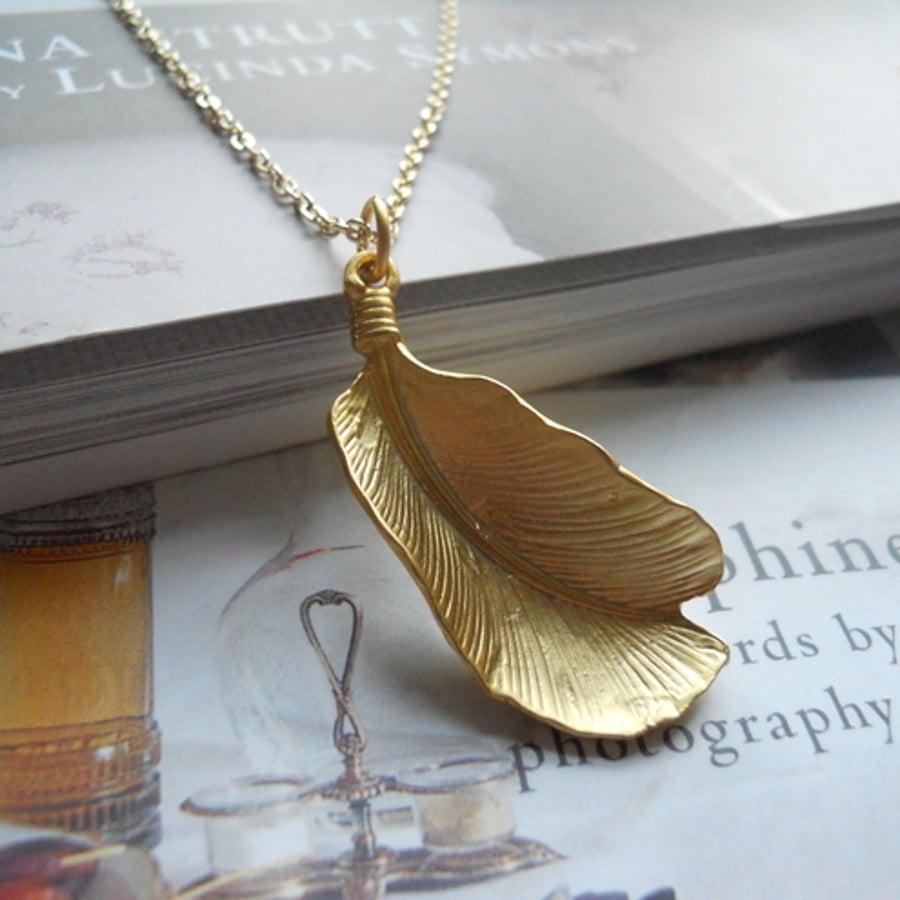 Gold pewter feather necklace