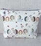 Large zipped pouch, project bag, cosmetic bag, hedgehogs - Image 4