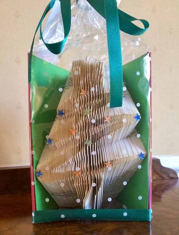 Christmas Tree Book Art, FREE shipping within the UK