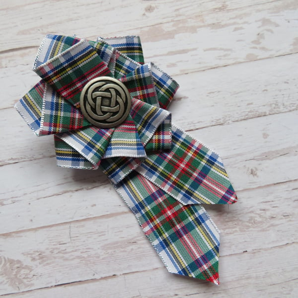 Dress Stewart White Tartan Ruffle Rosette Mini Brooch Pin 