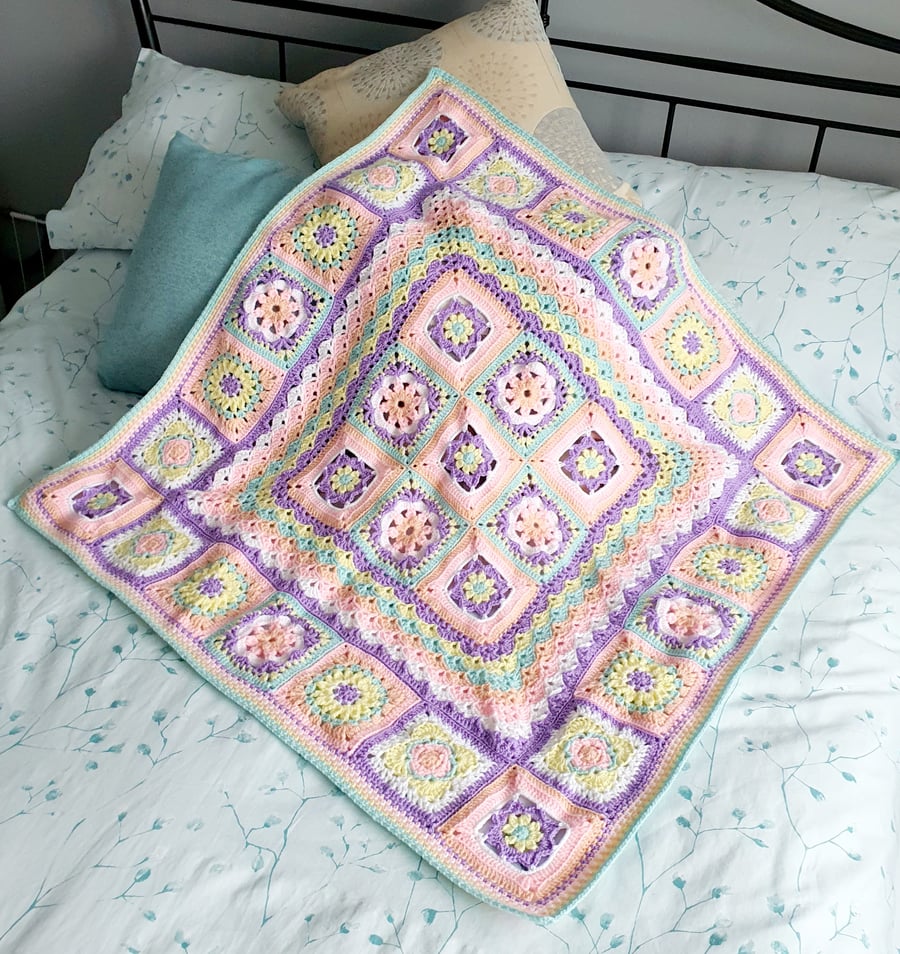 Rainbow patchwork blanket, crochet 