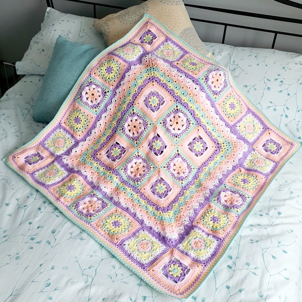 Rainbow patchwork blanket, crochet 