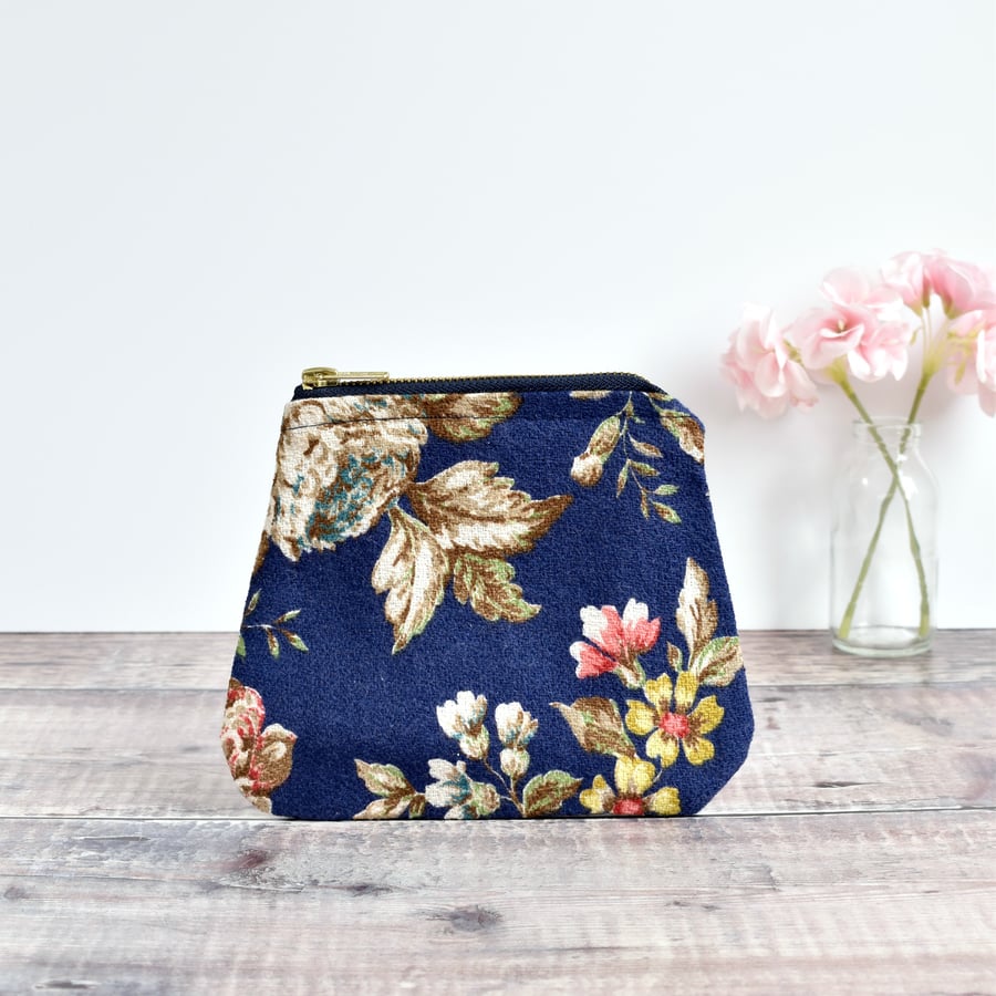 Blue vintage floral fabric purse, vintage fabric zip pouch, floral cosmetic bag