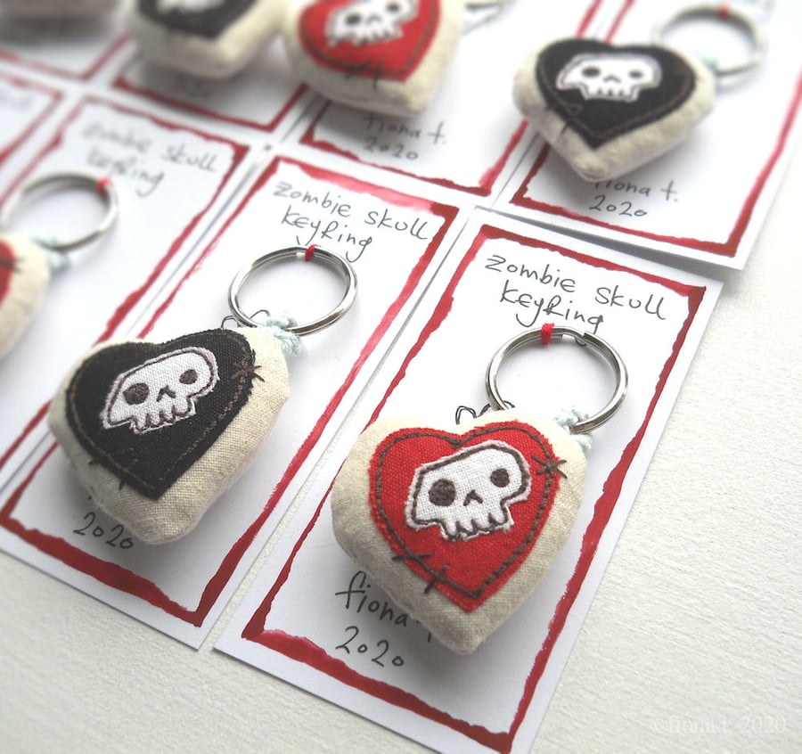 freehand embroidered mini skull keyring red